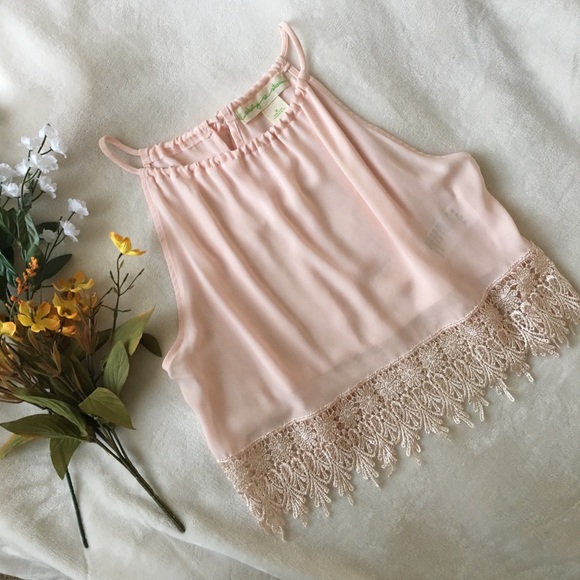 Urban Outfitters Tops - 💗NWOT💗 Staring At Stars Crocheted Crop Top