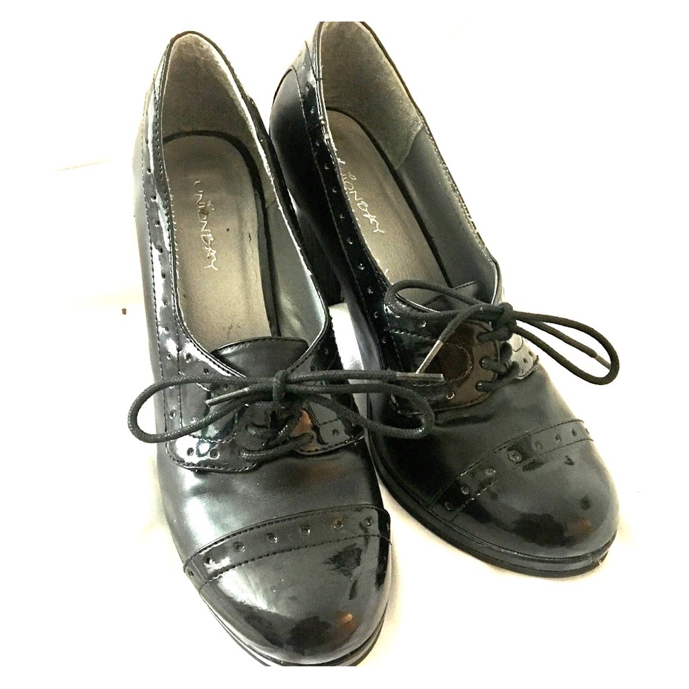 Cute Black Heels Vintage Style
