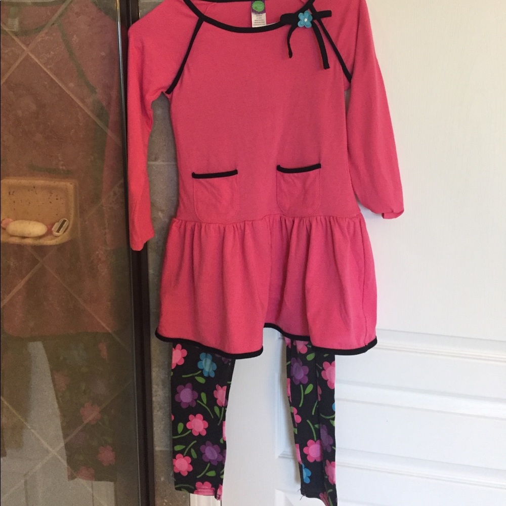 Dollie and Me shirt and pant/leggings