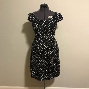 Cute retro polka dot dress with pockets! Size 14