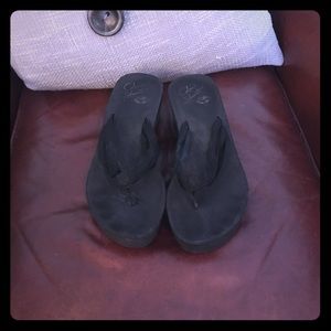Victoria Secret Black Platform Flip Flops