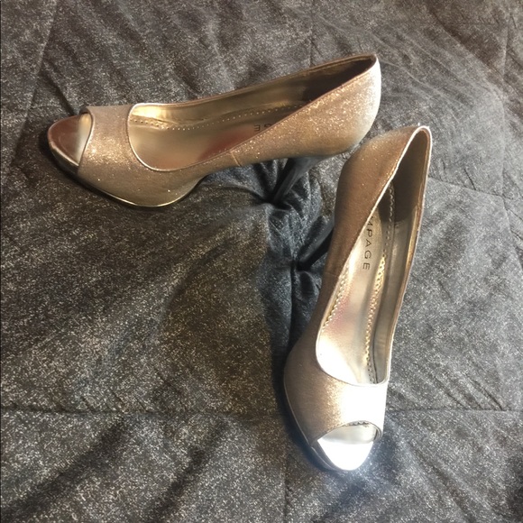 Silver Pumps. Black Friday Deal!! - Picture 3 of 3