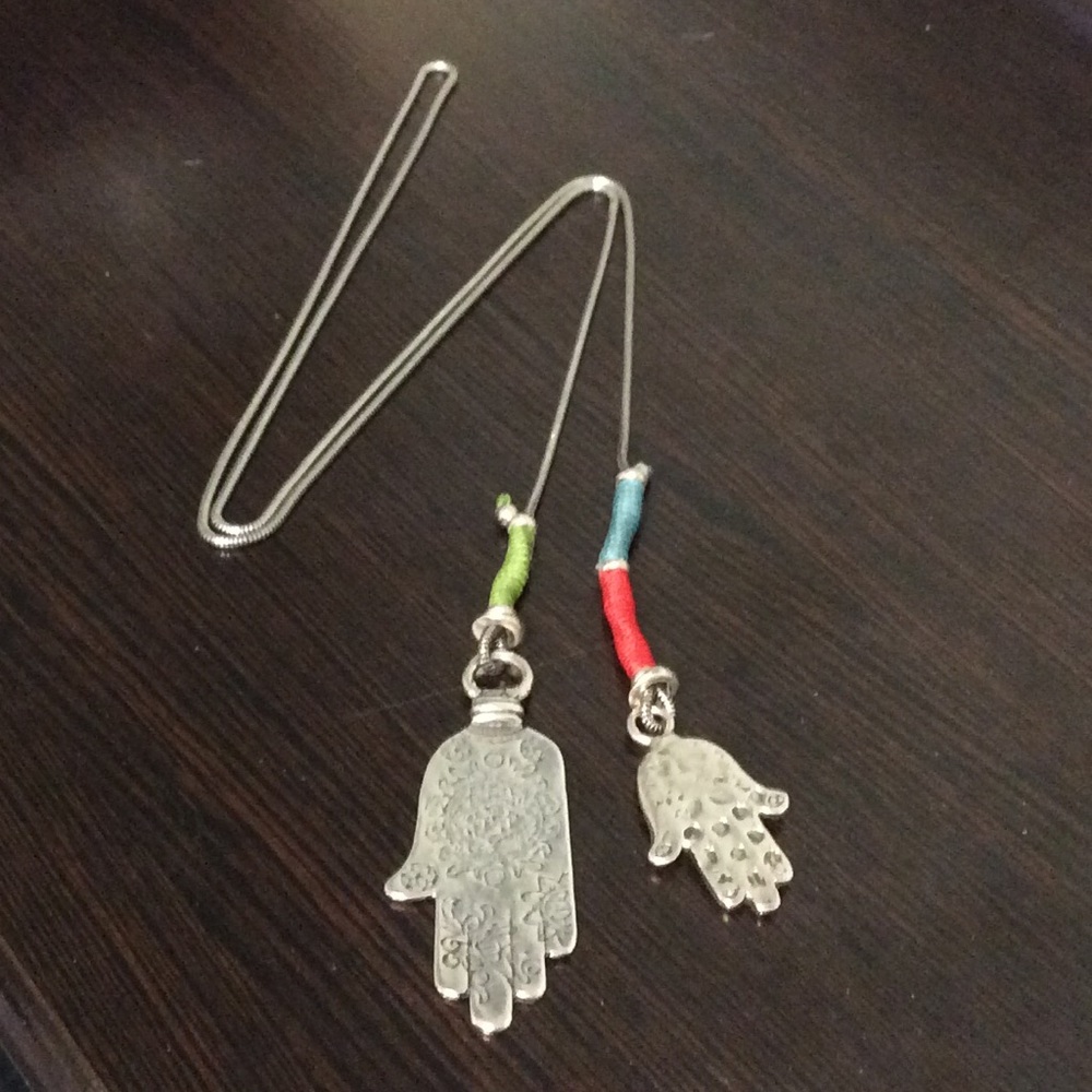 Uno De 50 Hands Lariat Style Necklace