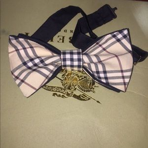 Burberry bow tie