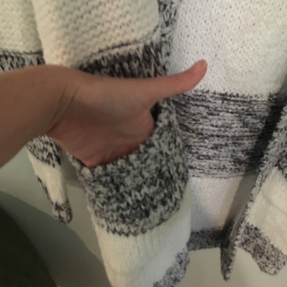 mk sweater - Picture 3 of 8