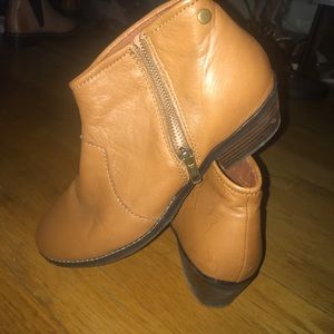 Ankle boots