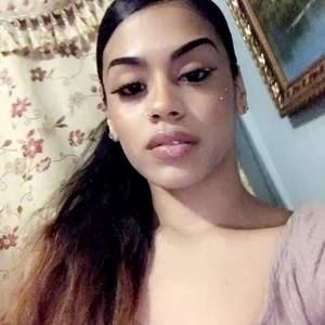 Meet your Posher, Alanis