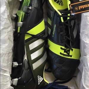 Nitro charge cleats