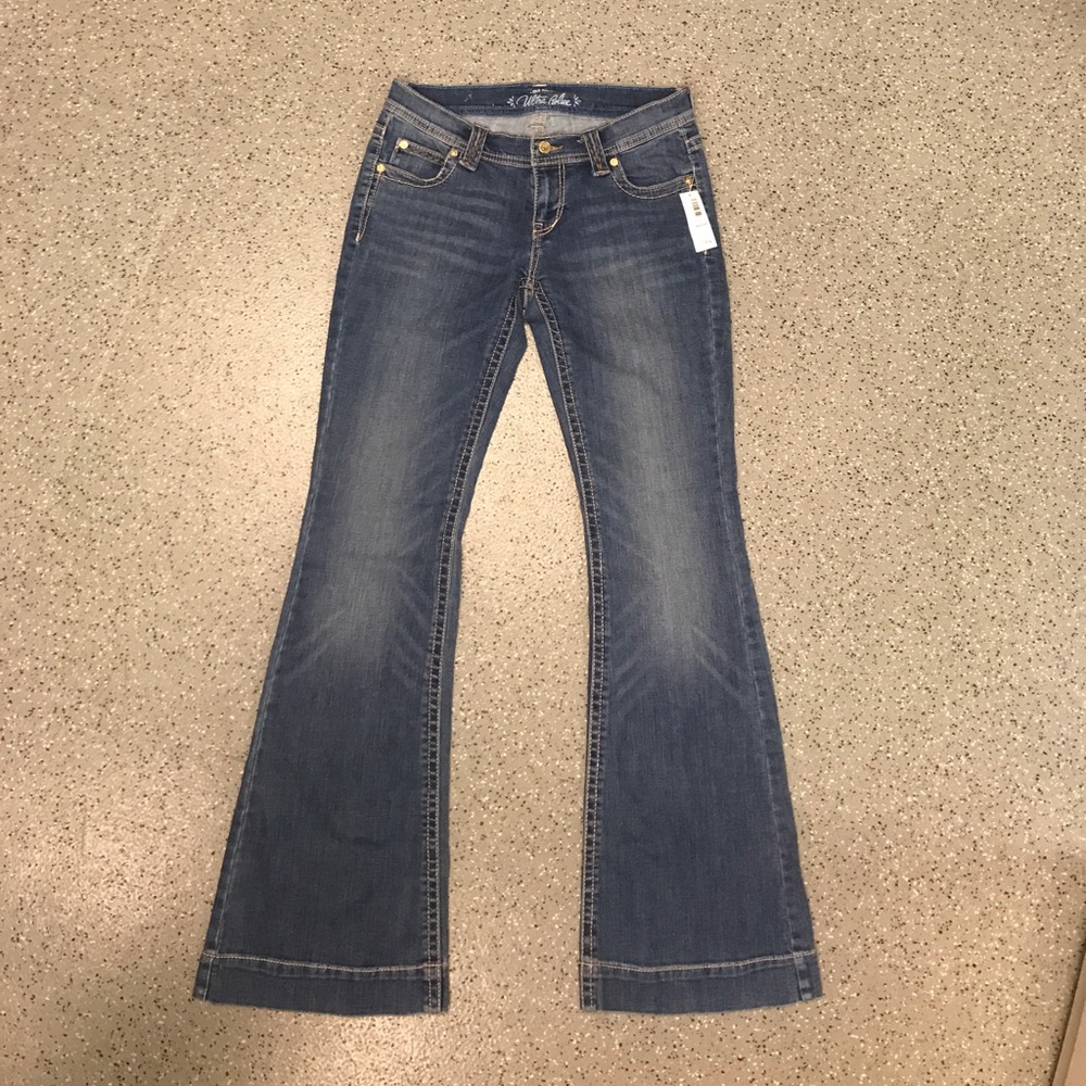 NWT Old Navy Bell-Bottom Jeans • size 2 regular