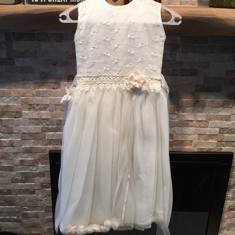 Girls flower girl/party ivory dress, Size 8