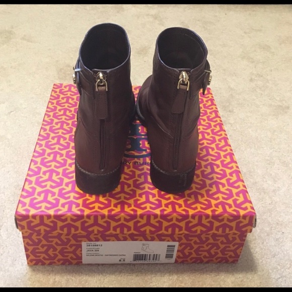 Tory Burch Selena Boot-in time for NYE - Picture 3 of 4