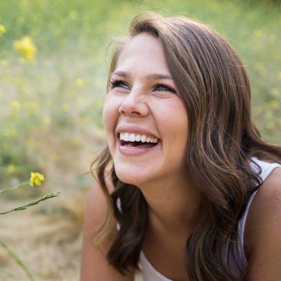 Meet your Posher, Laura - Picture 1 of 1