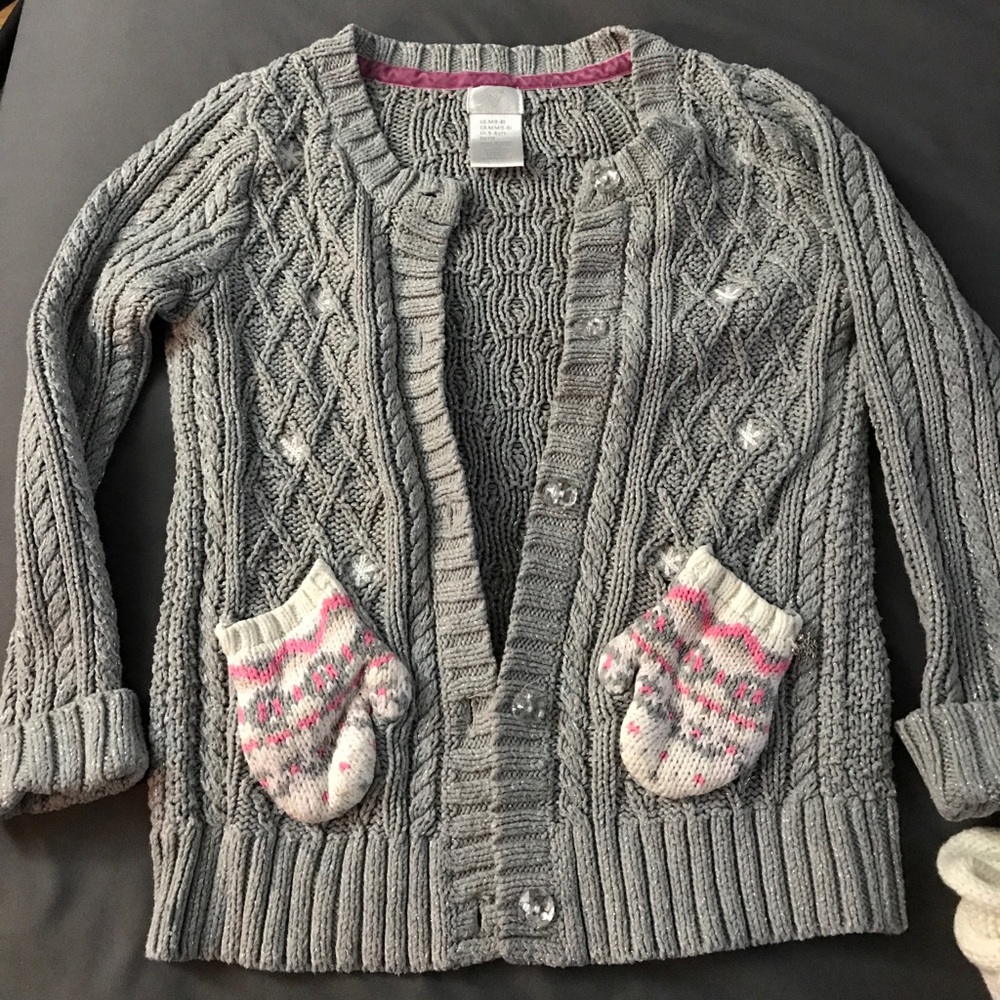 Very adorable sweater with matching scarf Sz 5-6