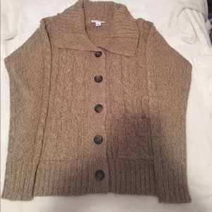 Brown sweater with buttons
