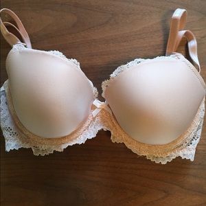 32 D VS Dream Angels Demi in nude