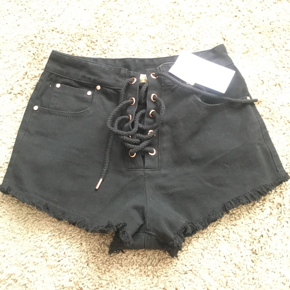 NWT Chic Tie up High Waisted Shorts!