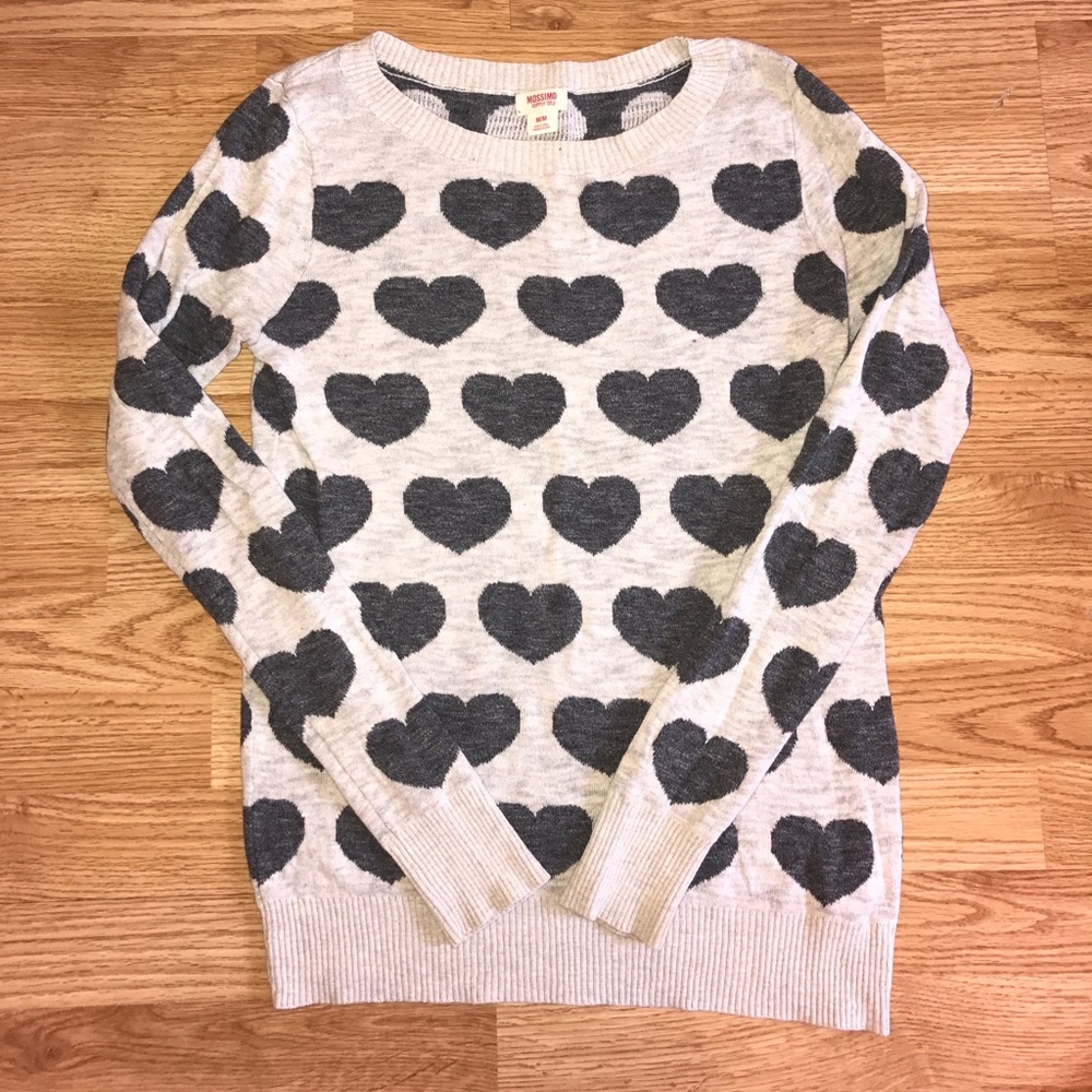 3 for $25 EUC size medium lightweight sweater.