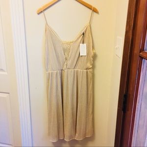 🐝 Spirit of Grace dressy dress with lace details