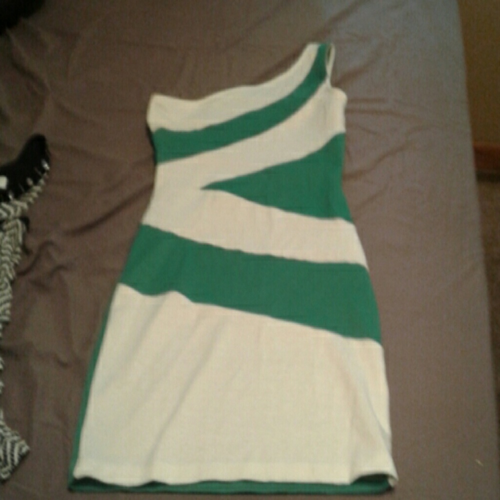 One shoulder dress