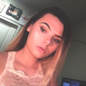 Meet your Posher, Isabella