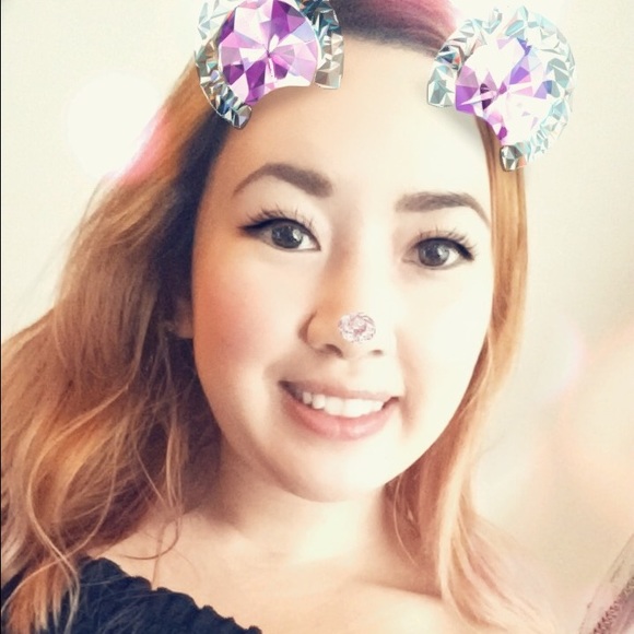 Meet your Posher, Trinh - Picture 1 of 1