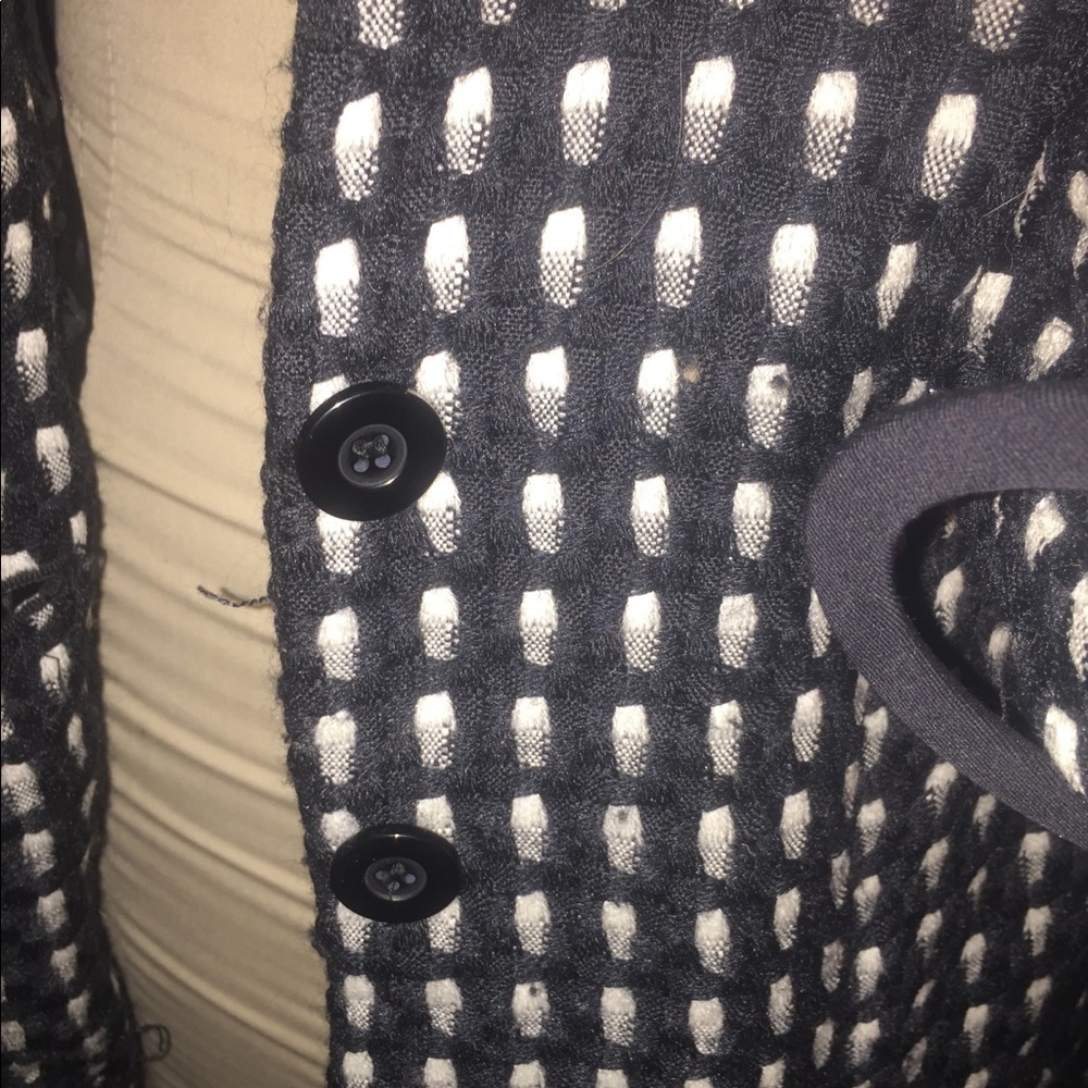 Coat - Picture 4 of 6