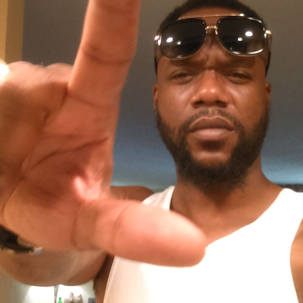 Meet your Posher, Dee