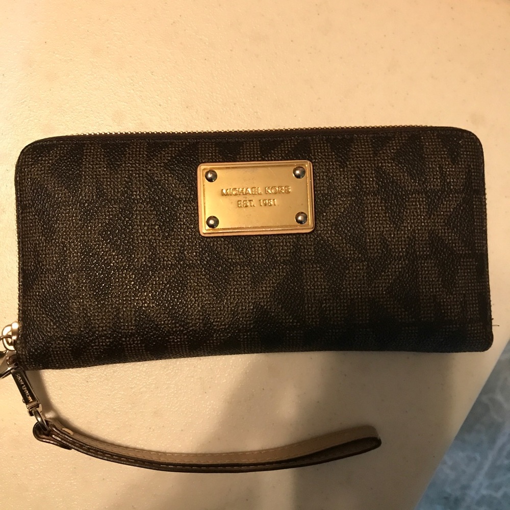 Michael Kors wallet