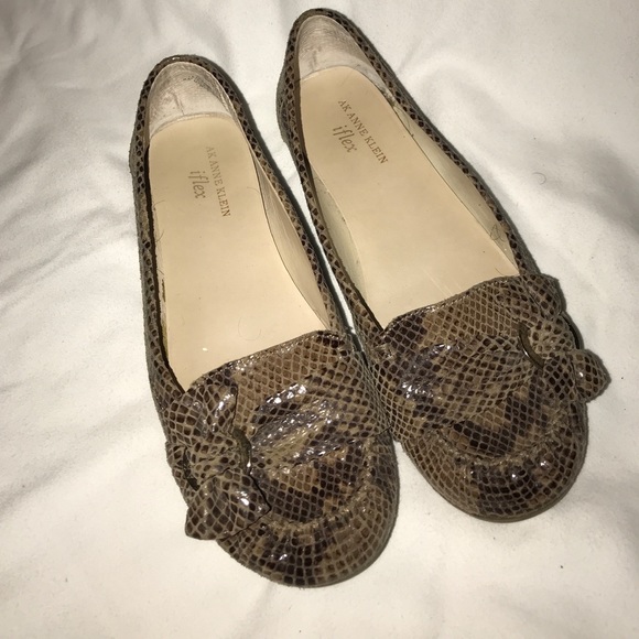 anne klein snakeskin shoes