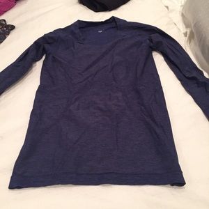 Lululemon top!