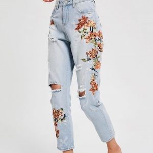 Floral embroidery Mom jeans