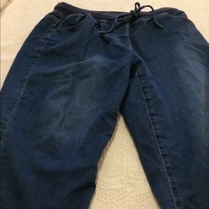 Cropped jeans with elastic waist 18P