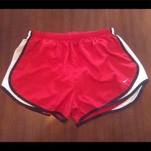 NIKE SHORTS