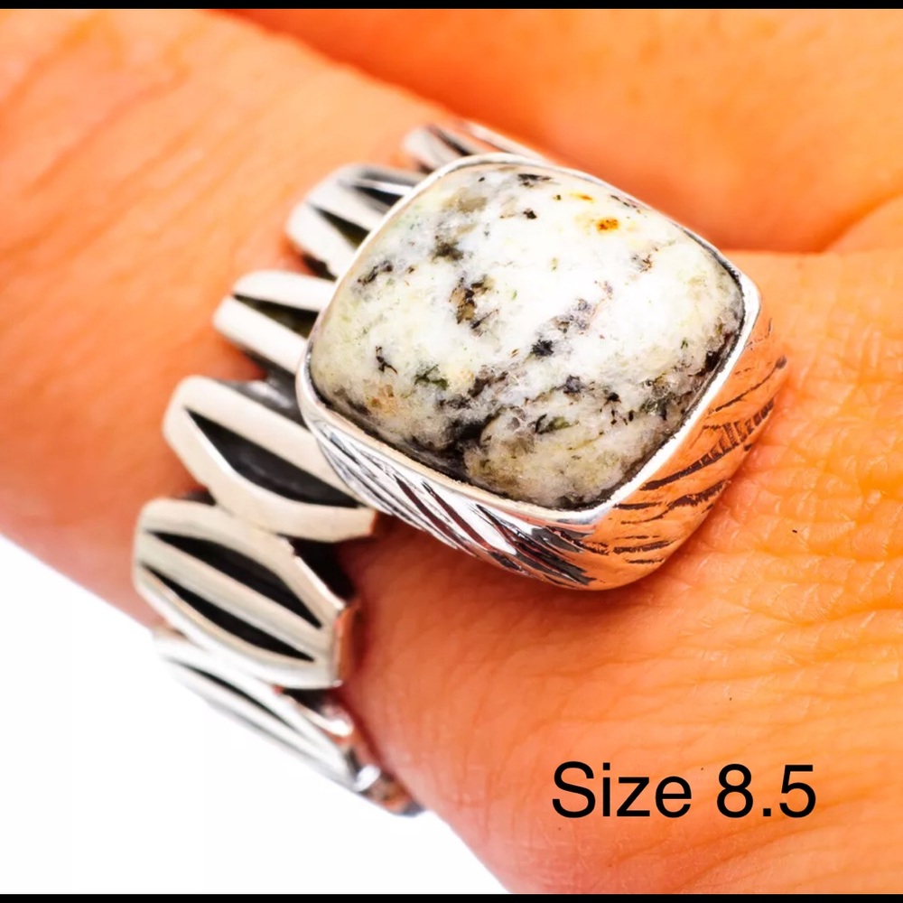 Unique and beautiful Style Dendritic Agate Ring