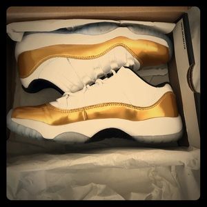 Retro 11 Low