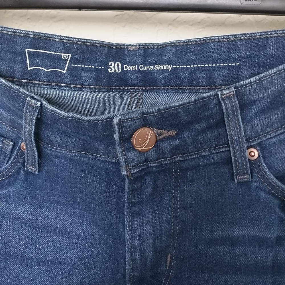 Jeans - Picture 2 of 4