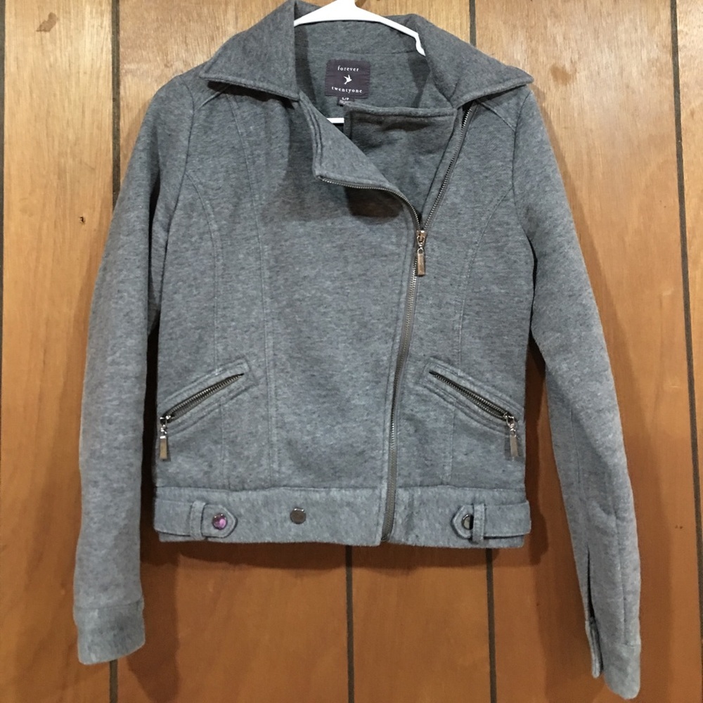 🌟Warm, funky, grey winter jacket☃️