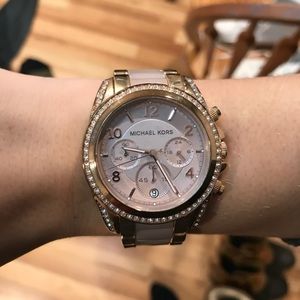 Michael kors rose gold watch