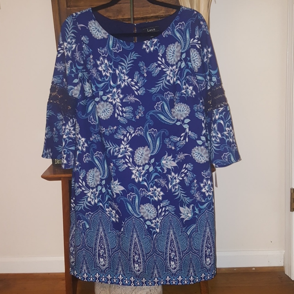 Gorgeous blue floral dress