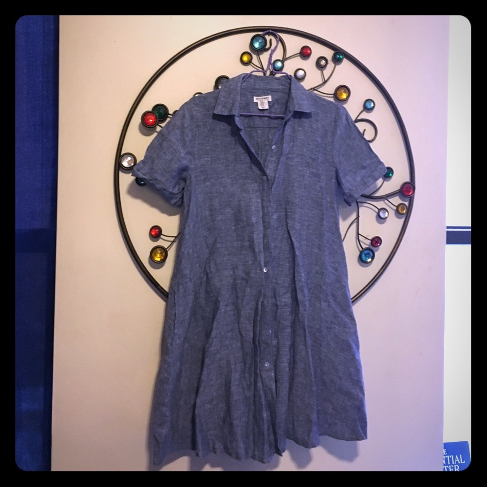 Short sleeved dress with pockets