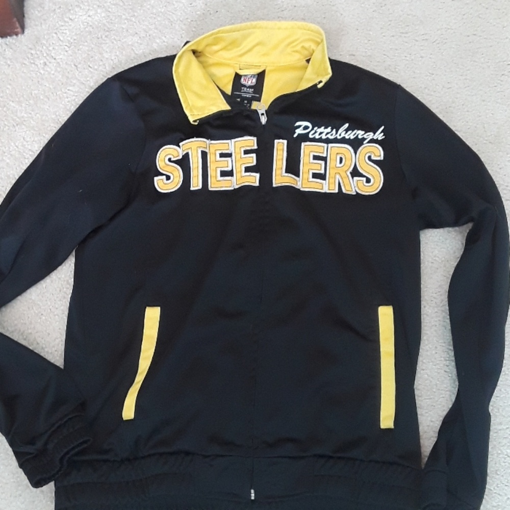 Steelers zip up