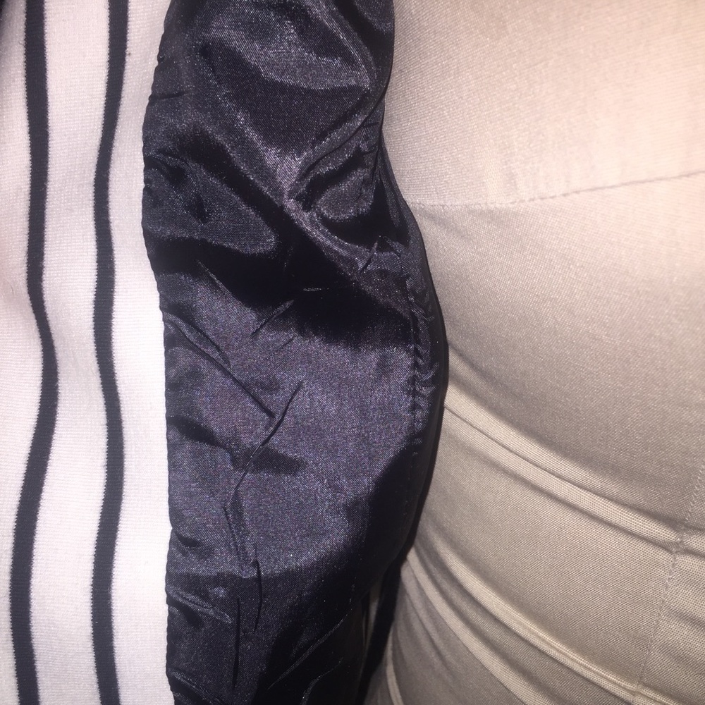 Jacket - Picture 3 of 4