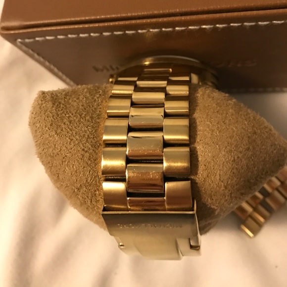 Mickael Kors - Runway Gold Watch - MK8077 main image 5