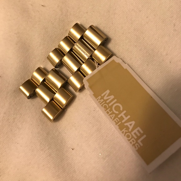Mickael Kors - Runway Gold Watch - MK8077 main image 4