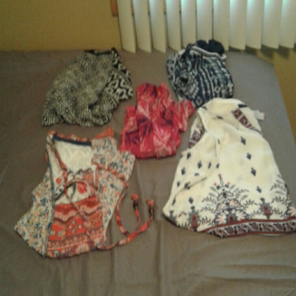 Summer top bundle - Picture 2 of 2