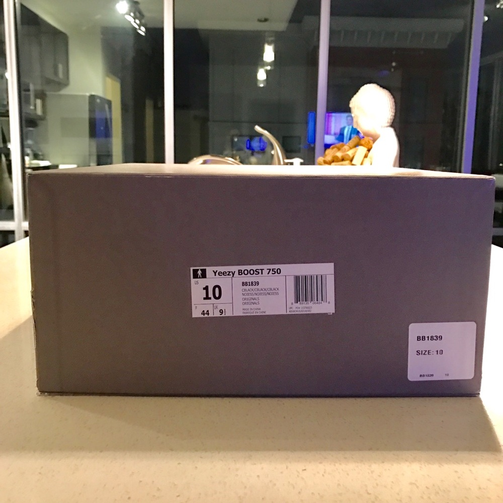 Black Yeezy BOOST 750 Men’s Size 10 - Picture 2 of 8