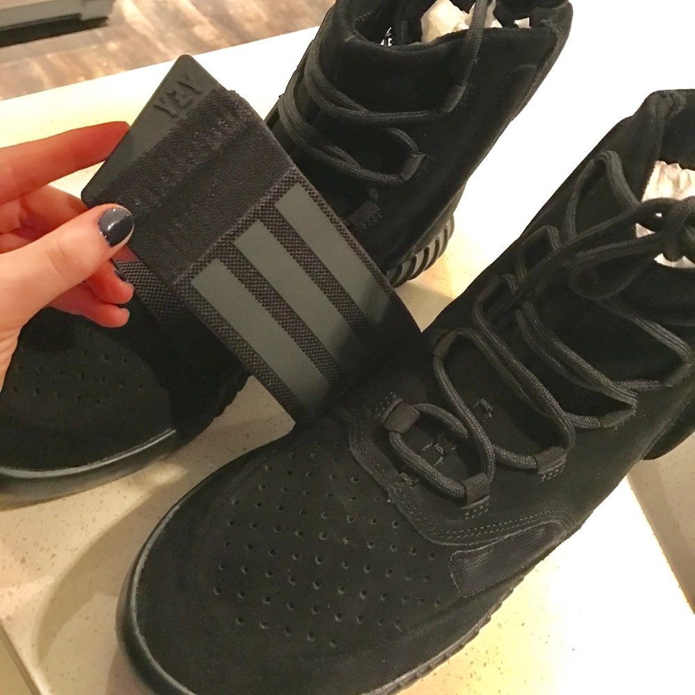 Black Yeezy BOOST 750 Men’s Size 10 - Picture 6 of 8