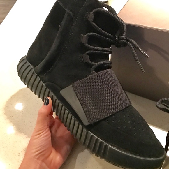 Black Yeezy BOOST 750 Men’s Size 10 - Picture 3 of 8