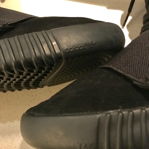 Black Yeezy BOOST 750 Men’s Size 10 - Picture 7 of 8