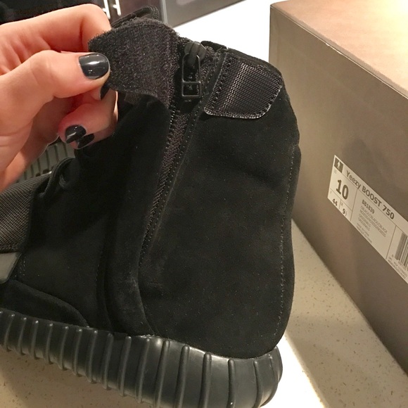 Black Yeezy BOOST 750 Men’s Size 10 - Picture 8 of 8